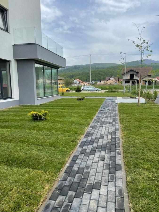 Ferienwohnung Deea H24 Rîşnov Exterior foto