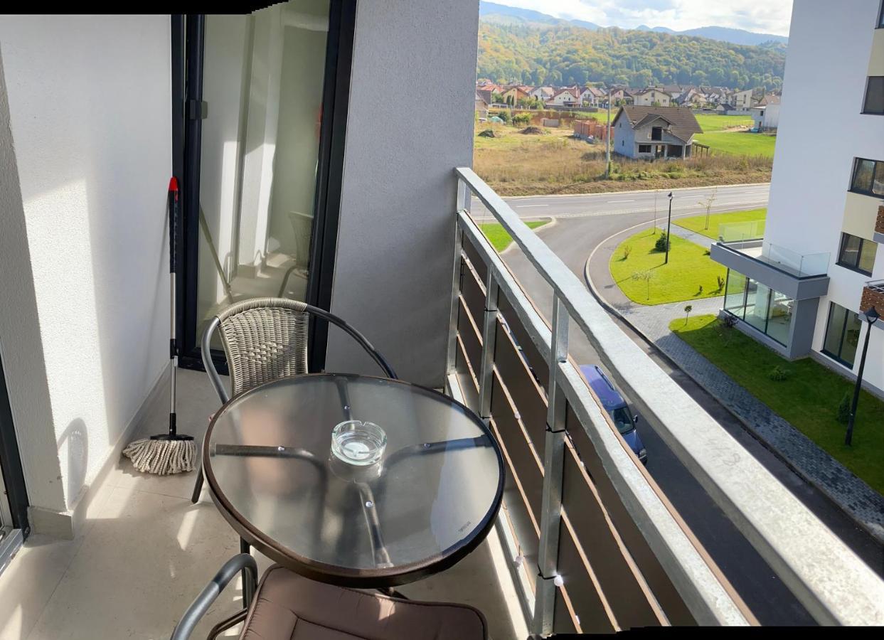 Ferienwohnung Deea H24 Rîşnov Exterior foto