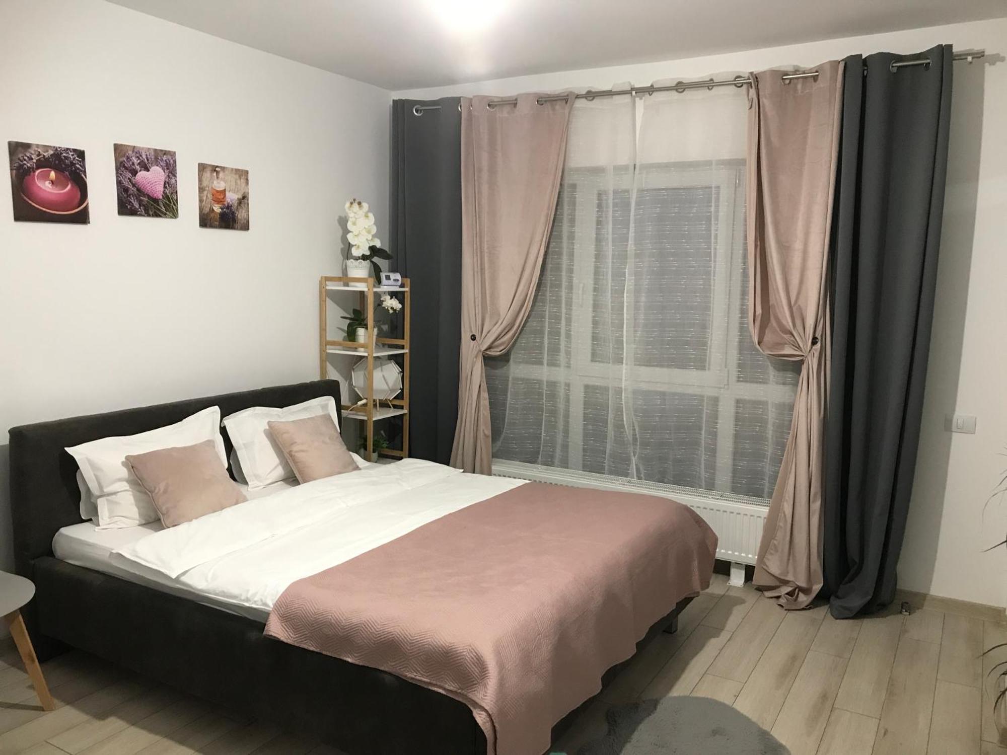 Ferienwohnung Deea H24 Rîşnov Exterior foto